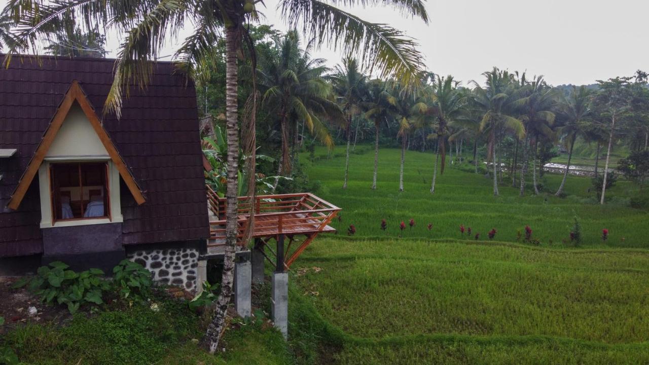 Apartmán Bale Kembang Kuning Tetebatu Exteriér fotografie