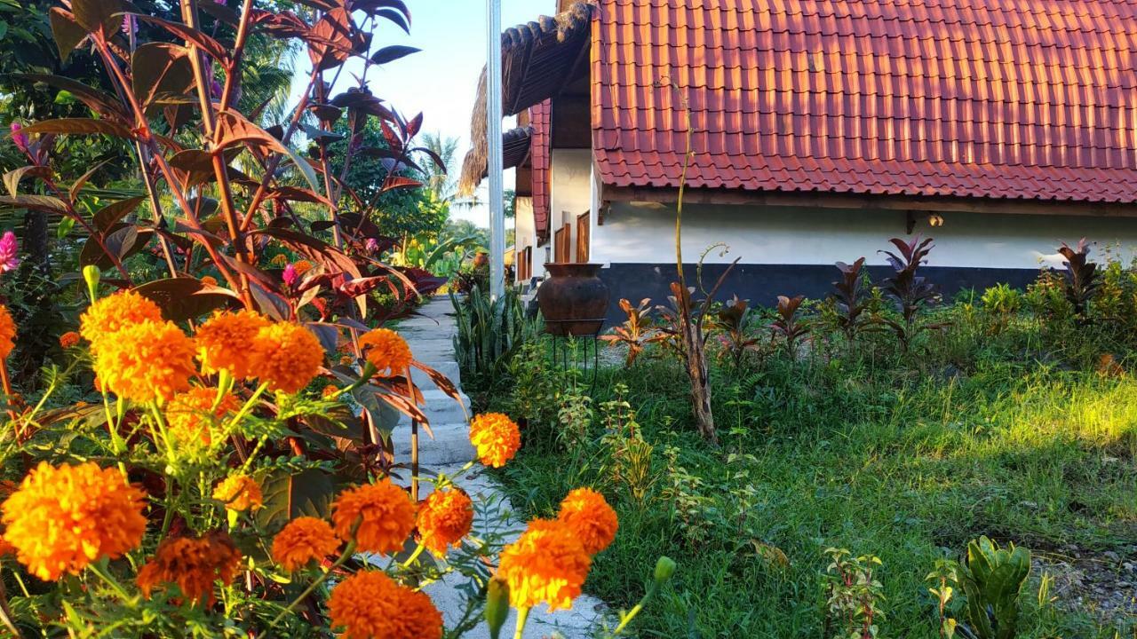 Apartmán Bale Kembang Kuning Tetebatu Exteriér fotografie